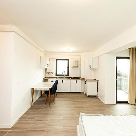 Apart Hotel Fusion Tower Yaş Dış mekan fotoğraf
