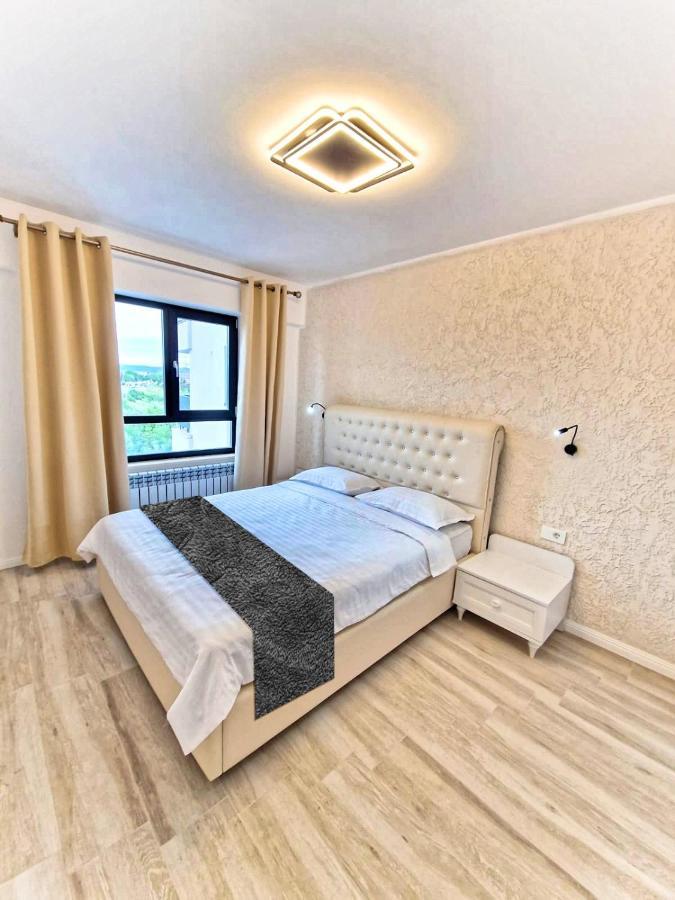 Apart Hotel Fusion Tower Yaş Dış mekan fotoğraf